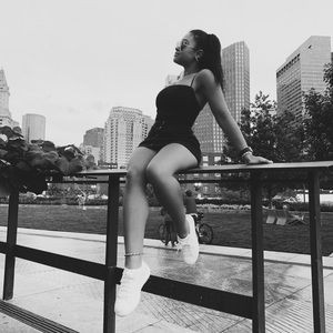 Meet your Posher, Talia